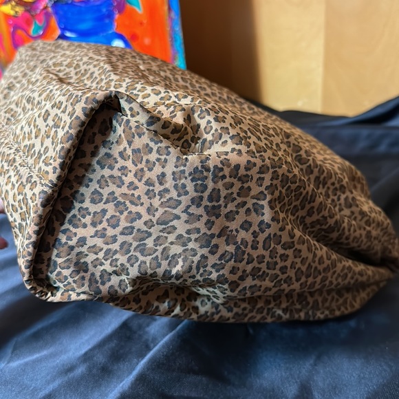 Bottega Veneta Leopard Slouch Shoulder Bag - Picture 7 of 16